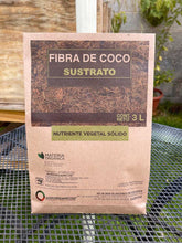 Cargar imagen en el visor de la galería, Kit Protección Invernal: Humus 20 kg + Fibra de Coco + Semillas de Invierno